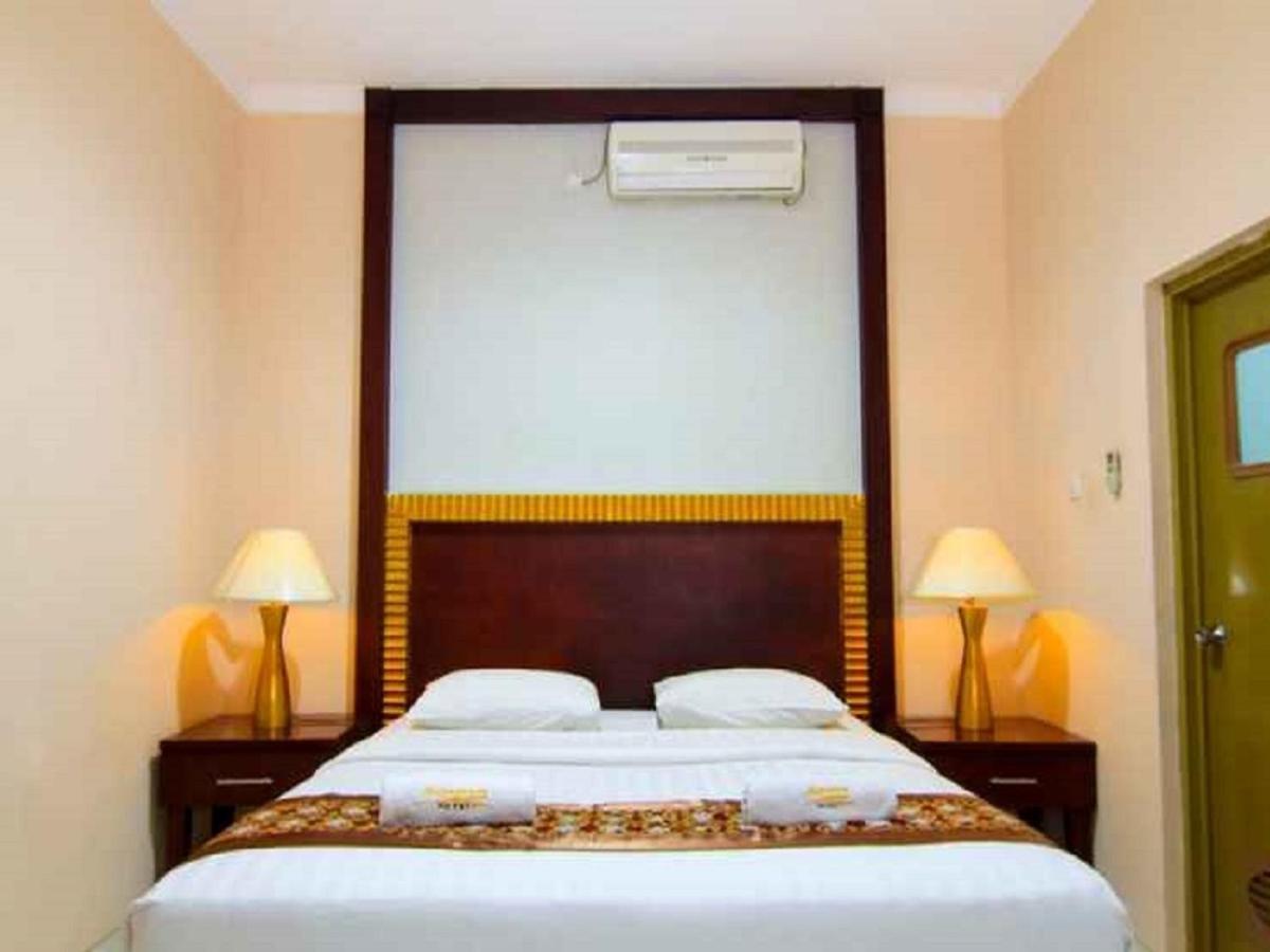 Hotel Signature Mandala Kencana Cianjur Exterior photo